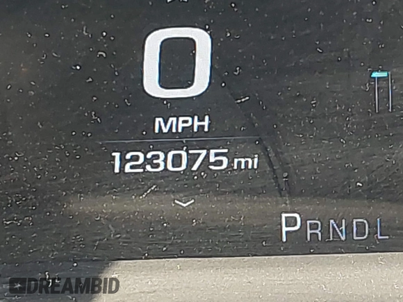 2018 GMC Yukon XL Denali with VIN 1GKS2HKJ2JR183877, listed as a IAAI auction lot 41652039 with 123,075 mi miles. Bid and sale history available at carsss.com. Image 16.