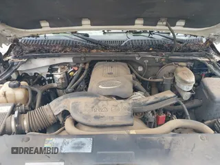 2003 Chevrolet Tahoe LS with VIN 1GNEK13Z63R135474, listed as a IAAI auction lot 42127546 with 318,623 mi miles and . Bid and sale history available at DreamBid. Image 10.