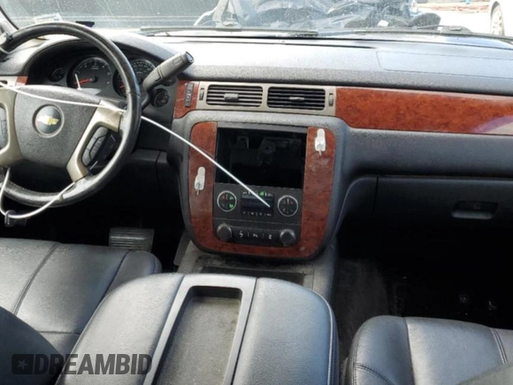 2013 Chevrolet Avalanche LT with VIN 3GNMCFE05DG160033, listed as a Copart auction lot 52668094 with 210,576 mi miles and Salvage Title. Bid and sale history available at DreamBid. Image 8.
