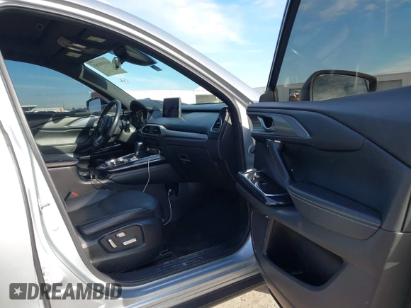 2020 Mazda CX-9 Grand Touring z VIN JM3TCADY7L0416696, wystawiony jako IAAI lot #41310183 z przebiegiem 105 754 mil mil oraz . Historia ofert i sprzedaży dostępna na DreamBid. Obrazek 5.