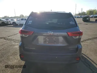 2018 Toyota Highlander LE с VIN 5TDBZRFH6JS817777, выставлен на аукционе Copart как лот 56344485 с пробегом 73 580 миль миль и Списание • Salvage title. История ставок и продаж доступна на DreamBid. Изображение 6.