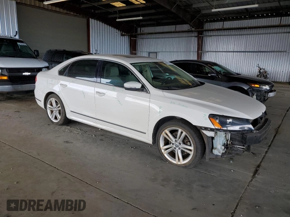 2015 Volkswagen Passat SEL Premium with VIN 1VWCV7A38FC073671, listed as a Copart auction lot 66022775 with 64,452 mi miles and Salvage title. Bid and sale history available at DreamBid. Image 4.