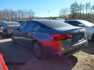 2024 Nissan Altima SV with VIN 1N4BL4DV3RN322621, listed as a IAAI auction lot 40843918 with 19,242 mi miles and . Bid and sale history available at DreamBid. Image 3.