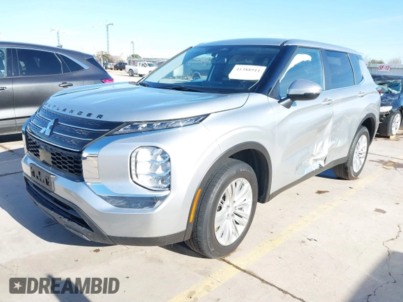 2024 Mitsubishi Outlander ES z VIN JA4J3UA81RZ020073, wystawiony jako IAAI lot #41388911 z przebiegiem 25 436 mil mil oraz . Historia ofert i sprzedaży dostępna na DreamBid. Obrazek 17.