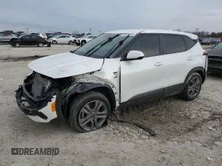 2021 Kia Seltos LX with VIN KNDEPCAA7M7160366, listed as a Copart auction lot 47432715 with 42,671 mi miles and Salvage Title. Bid and sale history available at carsss.com. Image 1.