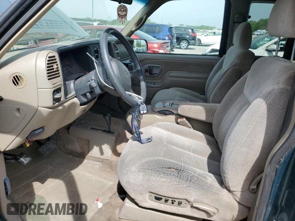 1998 Chevrolet Silverado 1500 with VIN 2GCEK19R4W1143733, listed as a Copart auction lot 54298895 with 210,091 mi miles and Salvage Title. Bid and sale history available at DreamBid. Image 7.