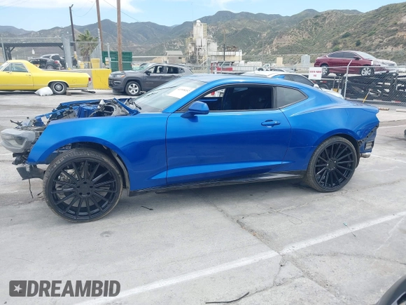 2018 Chevrolet Camaro ZL1 with VIN 1G1FK1R64J0115583, listed as a IAAI auction lot 41998052 with Not Provided miles and . Bid and sale history available at DreamBid. Image 13.