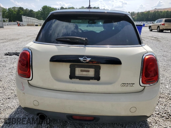 2016 MINI Hardtop 4 Door with VIN WMWXU1C59G2D08847, listed as a Copart auction lot 59763805 with 114,105 mi miles and Salvage title. Bid and sale history available at DreamBid. Image 6.
