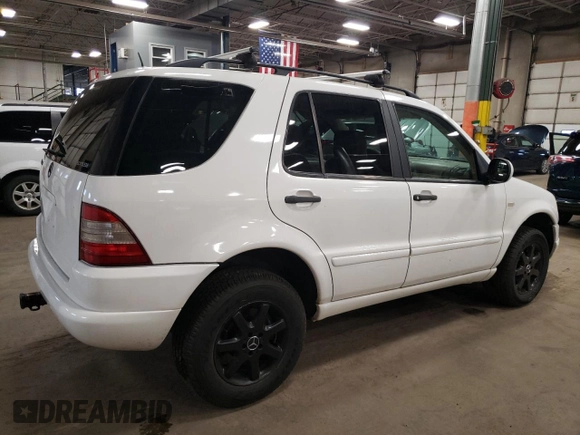 2001 Mercedes-Benz M 320/430/500 with VIN 4JGAB72E51A222489, listed as a Copart auction lot 51674925 with 226,108 mi miles and Clean title. Bid and sale history available at DreamBid. Image 3.