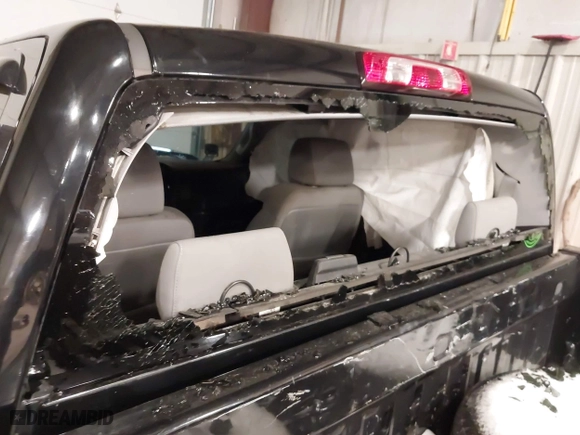2015 Chevrolet Silverado 1500 LS with VIN 1GCVKPEC5FZ373762, listed as a IAAI auction lot 41004030 with 131,948 mi miles. Bid and sale history available at carsss.com. Image 6.