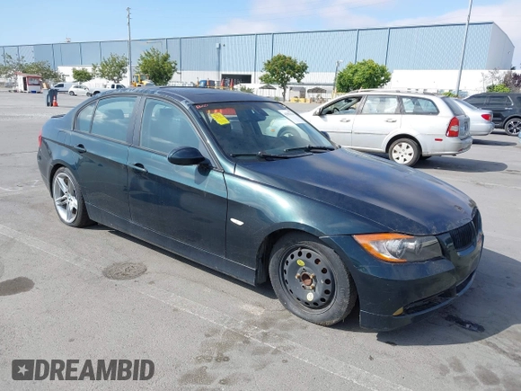 2007 BMW 3 Series 328i z VIN WBAVC53577FZ70532, wystawiony jako IAAI lot #42507614 z przebiegiem Nie podano mil oraz . Historia ofert i sprzedaży dostępna na DreamBid. Obrazek 1.