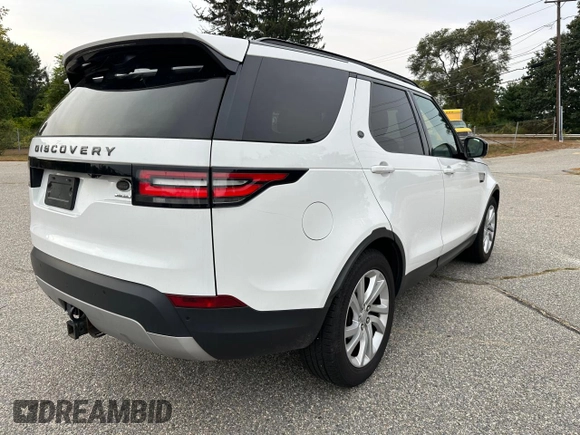 2017 Land Rover Discovery HSE with VIN SALRRBBV0HA026033, listed as a Copart auction lot 72462514 with 90,532 mi miles and Clean Title. Bid and sale history available at carsss.com. Image 4.