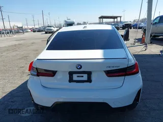2024 BMW 3 Series 330e with VIN 3MW39FF05R8D89036, listed as a IAAI auction lot 41636274 with 17,513 mi miles and . Bid and sale history available at carsss.com. Image 16.