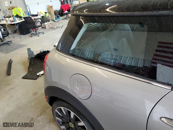 2023 MINI Hardtop 2 Door Cooper SE Signature with VIN WMW13DJ09P2T81795, listed as a Copart auction lot 65891834 with 13,680 mi miles and Salvage Title. Bid and sale history available at carsss.com. Image 10.