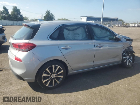 2020 Hyundai Elantra GT with VIN KMHH35LE8LU146038, listed as a Copart auction lot 70261154 with 27,662 mi miles and Salvage Title. Bid and sale history available at carsss.com. Image 3.