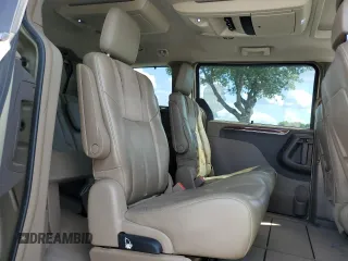 2011 Chrysler Town & Country Limited z VIN 2A4RR6DG5BR746552, wystawiony jako Copart lot #56215685 z przebiegiem 143 505 mil mil oraz Szkoda całkowita • Salvage title. Historia ofert i sprzedaży dostępna na DreamBid. Obrazek 11.