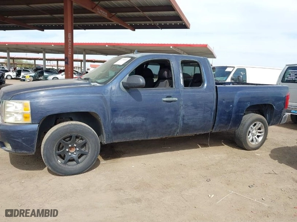 2011 Chevrolet Silverado 1500 LT with VIN 1GCRCSE06BZ210670, listed as a IAAI auction lot 41731033 with 259,099 mi miles. Bid and sale history available at carsss.com. Image 14.
