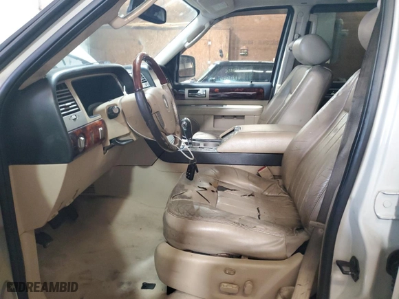 2005 Lincoln Navigator Luxury with VIN 5LMFU28555LJ19347, listed as a Copart auction lot 67631534 with 138,272 mi miles and Clean Title. Bid and sale history available at carsss.com. Image 7.