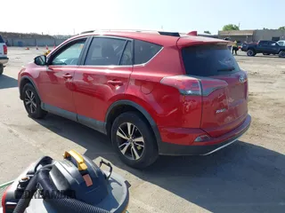 2016 Toyota RAV4 XLE z VIN 2T3RFREV2GW518664, wystawiony jako IAAI lot #42499525 z przebiegiem 226 076 mil mil oraz . Historia ofert i sprzedaży dostępna na DreamBid. Obrazek 3.