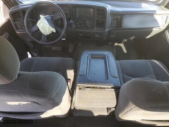 2004 Chevrolet Silverado 1500 Crew Cab LS with VIN 2GCEC13T441332624, listed as a Copart auction lot 83424804 with 253,625 mi miles and Salvage Title. Bid and sale history available at carsss.com. Image 8.