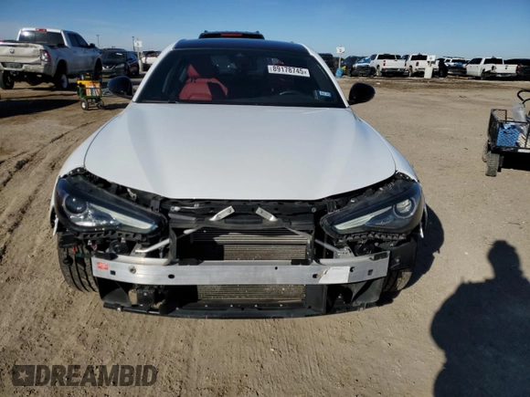 2023 Alfa Romeo Giulia Veloce z VIN ZARFAMBN8P7671236, wystawiony jako Copart lot #89178745 z przebiegiem 45 168 mil mil oraz Szkoda całkowita • Salvage title. Historia ofert i sprzedaży dostępna na DreamBid. Obrazek 5.