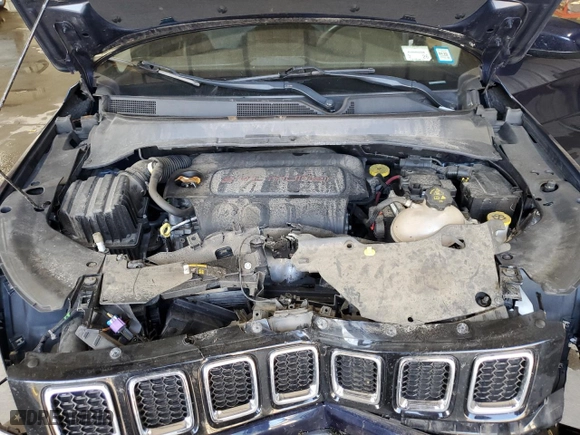 2018 Jeep Compass Latitude with VIN 3C4NJDBB4JT250046, listed as a Copart auction lot 76878004 with 100,044 mi miles and Salvage Title. Bid and sale history available at carsss.com. Image 12.