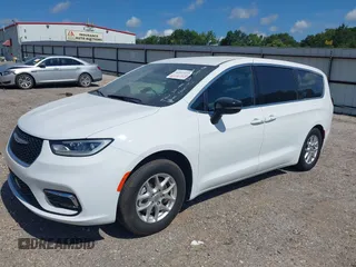 2025 Chrysler Pacifica Select with VIN 2C4RC1BG7SR509591, listed as a IAAI auction lot 42533235 with 19,520 mi miles and . Bid and sale history available at DreamBid. Image 23.