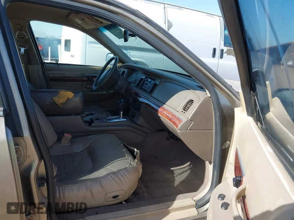 2002 Mercury Grand Marquis LS Premium z VIN 2MEFM75W32X636872, wystawiony jako IAAI lot #41717410 z przebiegiem 88 840 mil mil oraz . Historia ofert i sprzedaży dostępna na DreamBid. Obrazek 5.