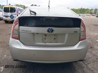 2015 Toyota Prius Four z VIN JTDKN3DU2F1935497, wystawiony jako IAAI lot #42330002 z przebiegiem 237 332 mil mil oraz . Historia ofert i sprzedaży dostępna na DreamBid. Obrazek 16.
