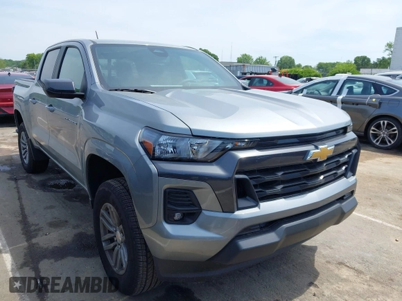 2024 Chevrolet Colorado 2WD LT z VIN 1GCPSCEK3R1318917, wystawiony jako IAAI lot #42157057 z przebiegiem 4 841 mil mil oraz . Historia ofert i sprzedaży dostępna na DreamBid. Obrazek 1.