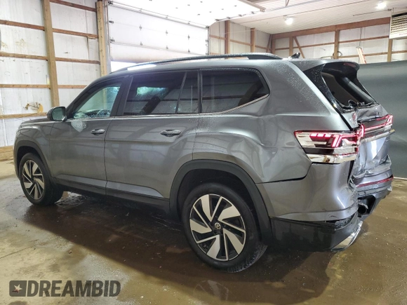 2025 Volkswagen Atlas SE with VIN 1V2HR2CA3SC512621, listed as a Copart auction lot 60779105 with 13,500 mi miles and Clean title. Bid and sale history available at DreamBid. Image 2.