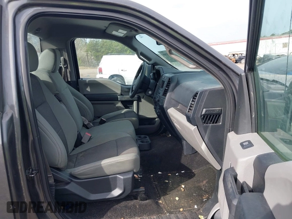2016 Ford F-150 XL with VIN 1FTMF1CF8GFB92040, listed as a IAAI auction lot 41743340 with 68,161 mi miles. Bid and sale history available at carsss.com. Image 5.