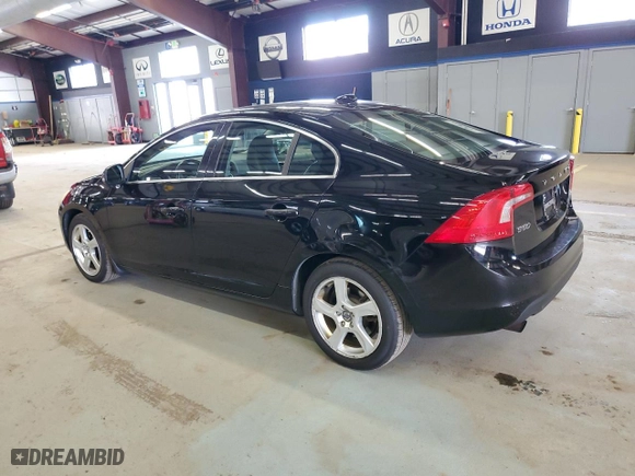2012 Volvo S60 T5 with VIN YV1622FS9C2113599, listed as a Copart auction lot 51115555 with 194,907 mi miles and Salvage Title. Bid and sale history available at carsss.com. Image 2.