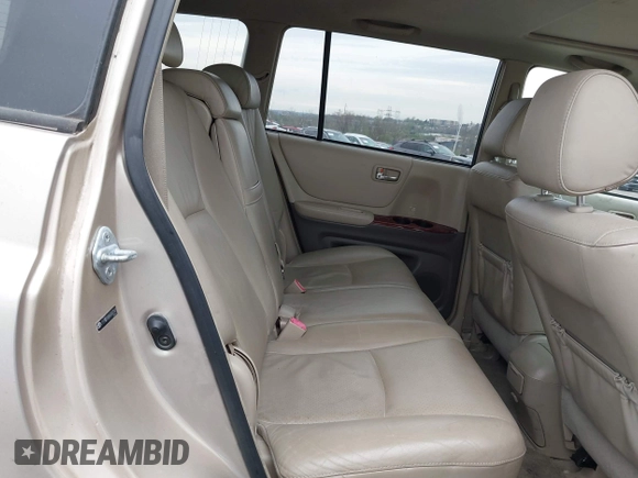 2006 Toyota Highlander Hybrid with VIN JTEEW21AX60007243, listed as a IAAI auction lot 42032134 with 154,901 mi miles. Bid and sale history available at carsss.com. Image 8.
