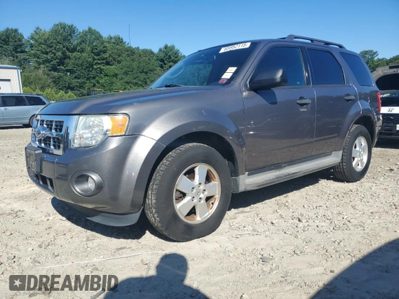 2011 Ford Escape XLT z VIN 1FMCU9D78BKC35522, wystawiony jako Copart lot #65952115 z przebiegiem 130 875 mil mil oraz Czysty tytuł • Clean title. Historia ofert i sprzedaży dostępna na DreamBid. Obrazek 1.