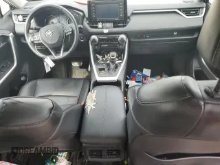 2021 Toyota RAV4 XLE Premium with VIN 2T3C1RFV9MW162776, listed as a Copart auction lot 55336675 with 79,060 mi miles and Salvage title. Bid and sale history available at DreamBid. Image 8.