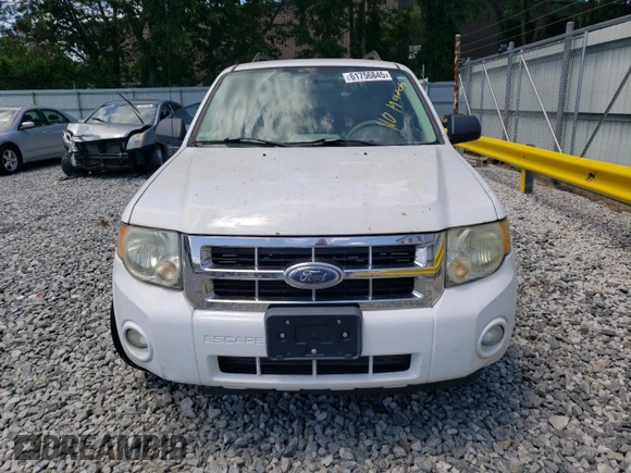 2008 Ford Escape XLT with VIN 1FMCU93138KC15216, listed as a Copart auction lot 61756845 with 192,999 mi miles and Clean title. Bid and sale history available at DreamBid. Image 5.