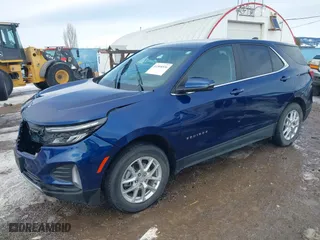 2022 Chevrolet Equinox LT with VIN 3GNAXUEV1NS222176, listed as a IAAI auction lot 41568536 with 10,278 mi miles. Bid and sale history available at carsss.com. Image 2.