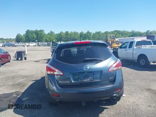 2013 Nissan Murano LE z VIN JN8AZ1MW6DW307341, wystawiony jako IAAI lot #42201960 z przebiegiem 113 133 mil mil oraz . Historia ofert i sprzedaży dostępna na DreamBid. Obrazek 16.
