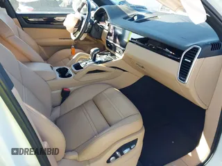2020 Porsche Cayenne S z VIN WP1AB2AY9LDA28759, wystawiony jako IAAI lot #41832815 z przebiegiem Nie podano mil oraz . Historia ofert i sprzedaży dostępna na DreamBid. Obrazek 5.
