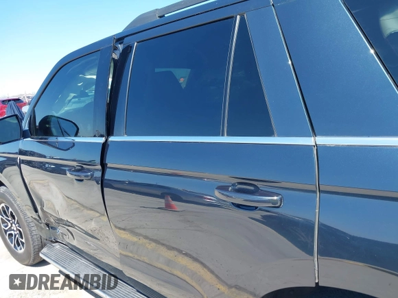 2023 Ford Expedition XLT с VIN 1FMJU1J82PEA45419, выставлен на аукционе IAAI как лот 41755259 с пробегом 62 406 миль миль и . История ставок и продаж доступна на DreamBid. Изображение 18.