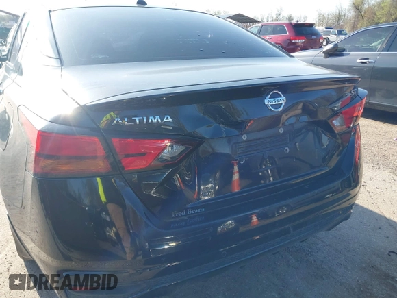 2019 Nissan Altima 2.5 SV with VIN 1N4BL4DV1KC104369, listed as a IAAI auction lot 41933069 with 40,542 mi miles. Bid and sale history available at carsss.com. Image 18.