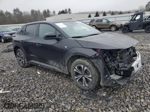 2023 Subaru Solterra Premium z VIN JTMABABA9PA016535, wystawiony jako Copart lot #45106524 z przebiegiem 6 495 mil mil oraz . Historia ofert i sprzedaży dostępna na DreamBid. Obrazek 4.