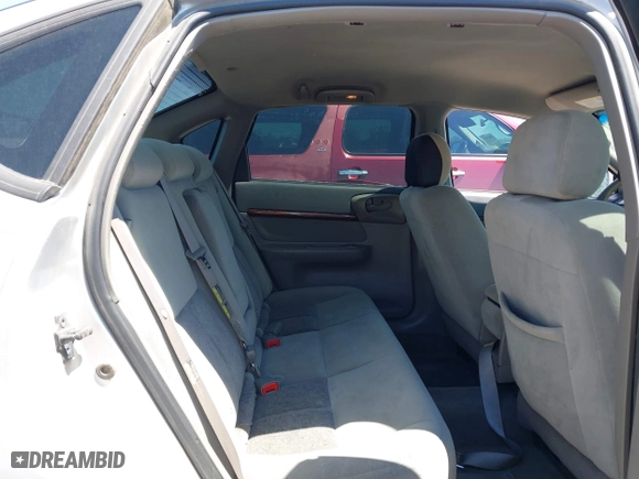 2004 Chevrolet Impala with VIN 2G1WF52E449175581, listed as a IAAI auction lot 42082487 with 249,297 mi miles. Bid and sale history available at carsss.com. Image 8.
