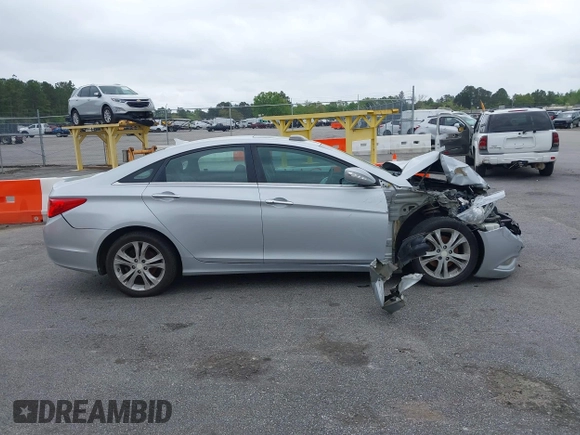 2011 Hyundai Sonata SE with VIN 5NPEC4AC9BH230381, listed as a IAAI auction lot 41781969 with 161,916 mi miles. Bid and sale history available at carsss.com. Image 14.