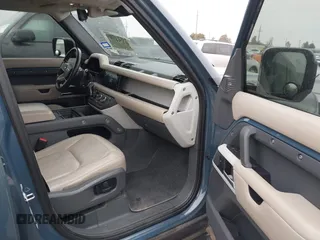 2020 Land Rover Defender HSE z VIN SALE97EU6L2016219, wystawiony jako IAAI lot #41544860 z przebiegiem 50 274 mil mil oraz . Historia ofert i sprzedaży dostępna na DreamBid. Obrazek 5.