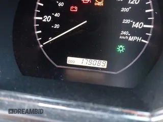 2004 Lexus RX 330 z VIN 2T2HA31UX4C019715, wystawiony jako IAAI lot #42147906 z przebiegiem 179 089 mil mil oraz . Historia ofert i sprzedaży dostępna na DreamBid. Obrazek 16.