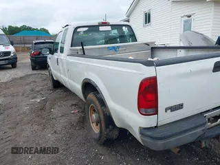 2003 Ford F-250 XL с VIN 3FTNX20L43MB35684, выставлен на аукционе IAAI как лот 42108516 с пробегом 296 730 миль миль и . История ставок и продаж доступна на DreamBid. Изображение 3.