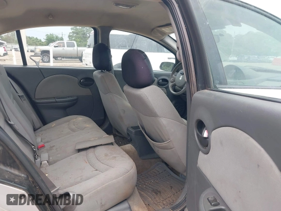 2003 Saturn ION ION 2 z VIN 1G8AZ52F03Z134509, wystawiony jako IAAI lot #42286330 z przebiegiem 250 002 mil mil oraz . Historia ofert i sprzedaży dostępna na DreamBid. Obrazek 8.
