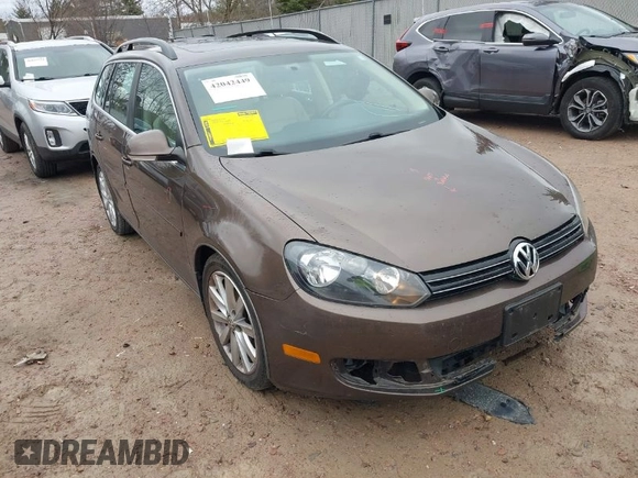 2012 Volkswagen Jetta SportWagen TDI w/Sunroof with VIN 3VWPL7AJ6CM647247, listed as a IAAI auction lot 42042449 with 186,015 mi miles. Bid and sale history available at carsss.com. Image 1.
